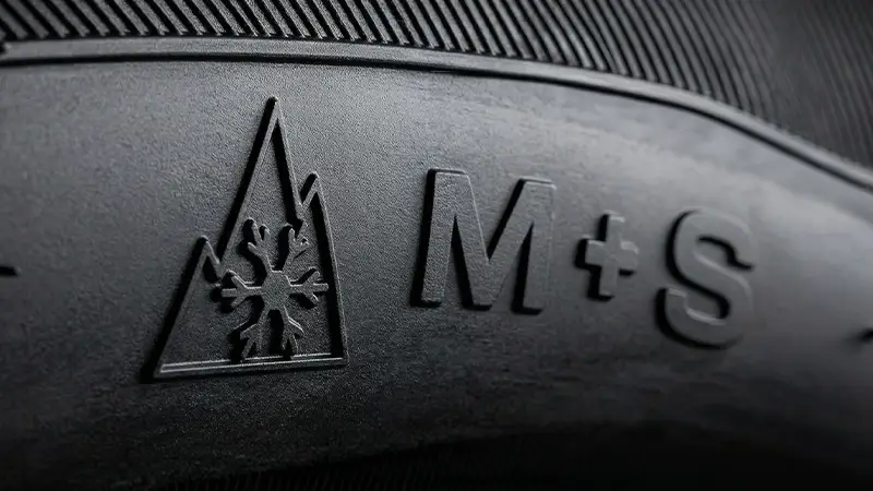 Lastik yanağında M+S ve 3PMSF kış işaretleri
