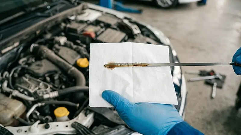 Yağ çubuğu ile motor yağı seviyesi ve durumu nasıl kontrol edilir